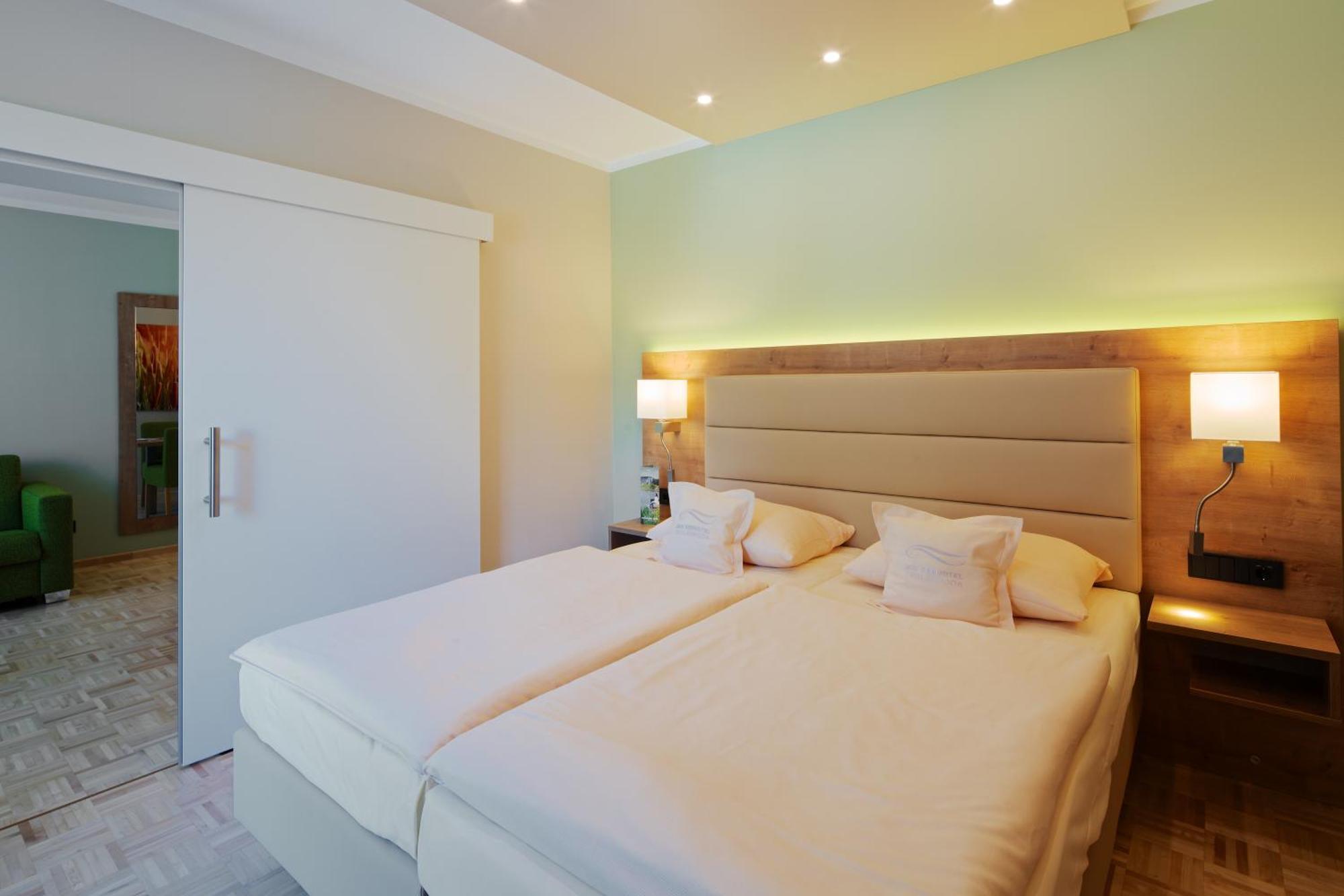 Bio-Seehotel Zeulenroda Ruang foto