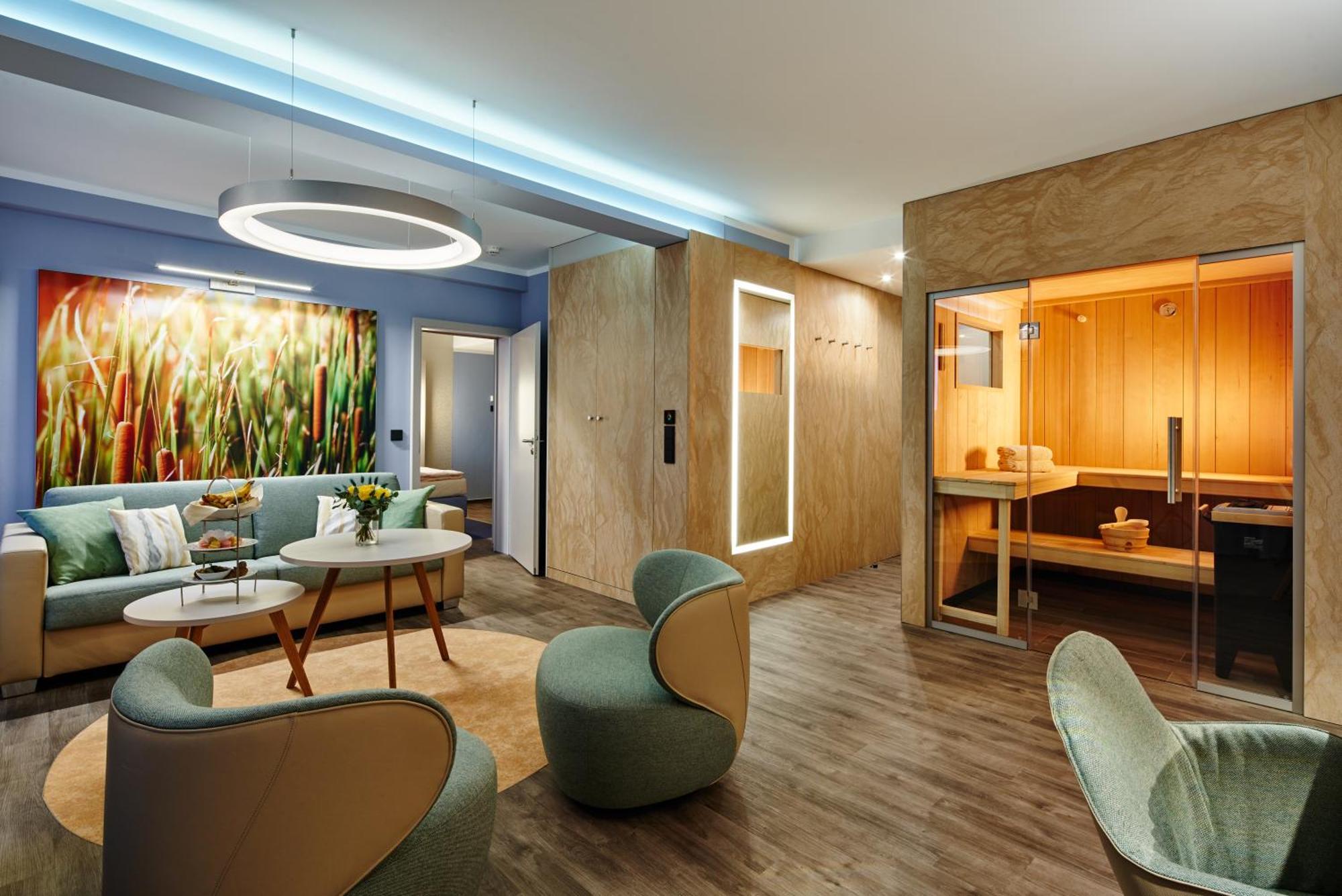 Bio-Seehotel Zeulenroda Ruang foto
